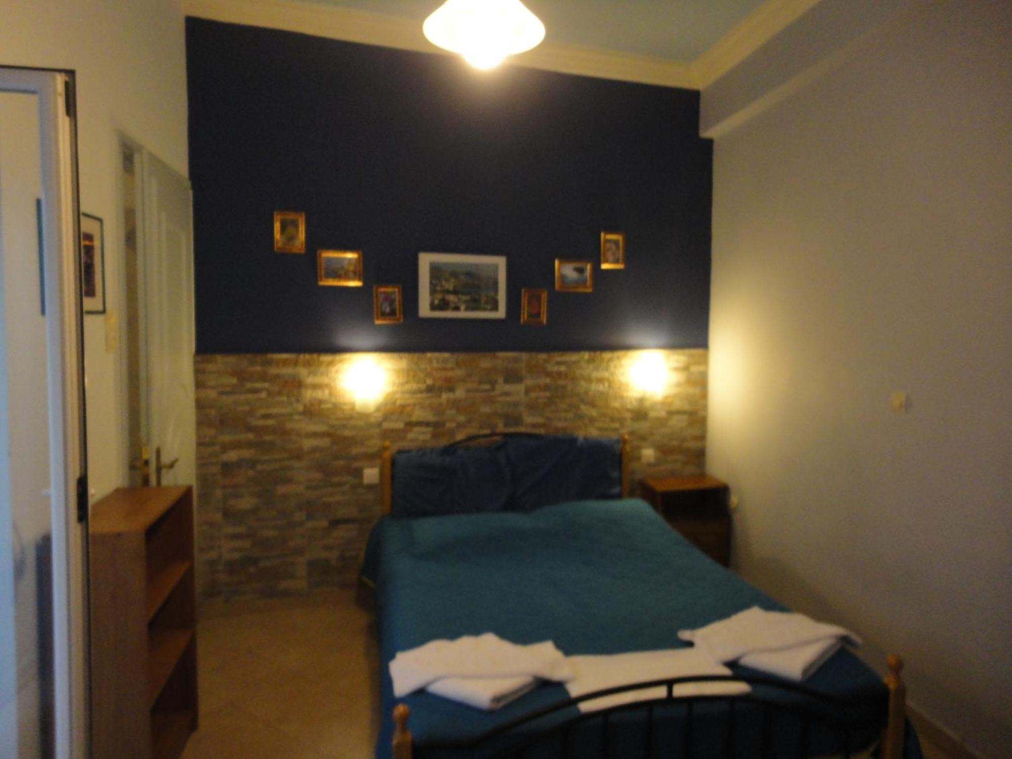 Apergis Rooms Ermoupoli Zimmer foto
