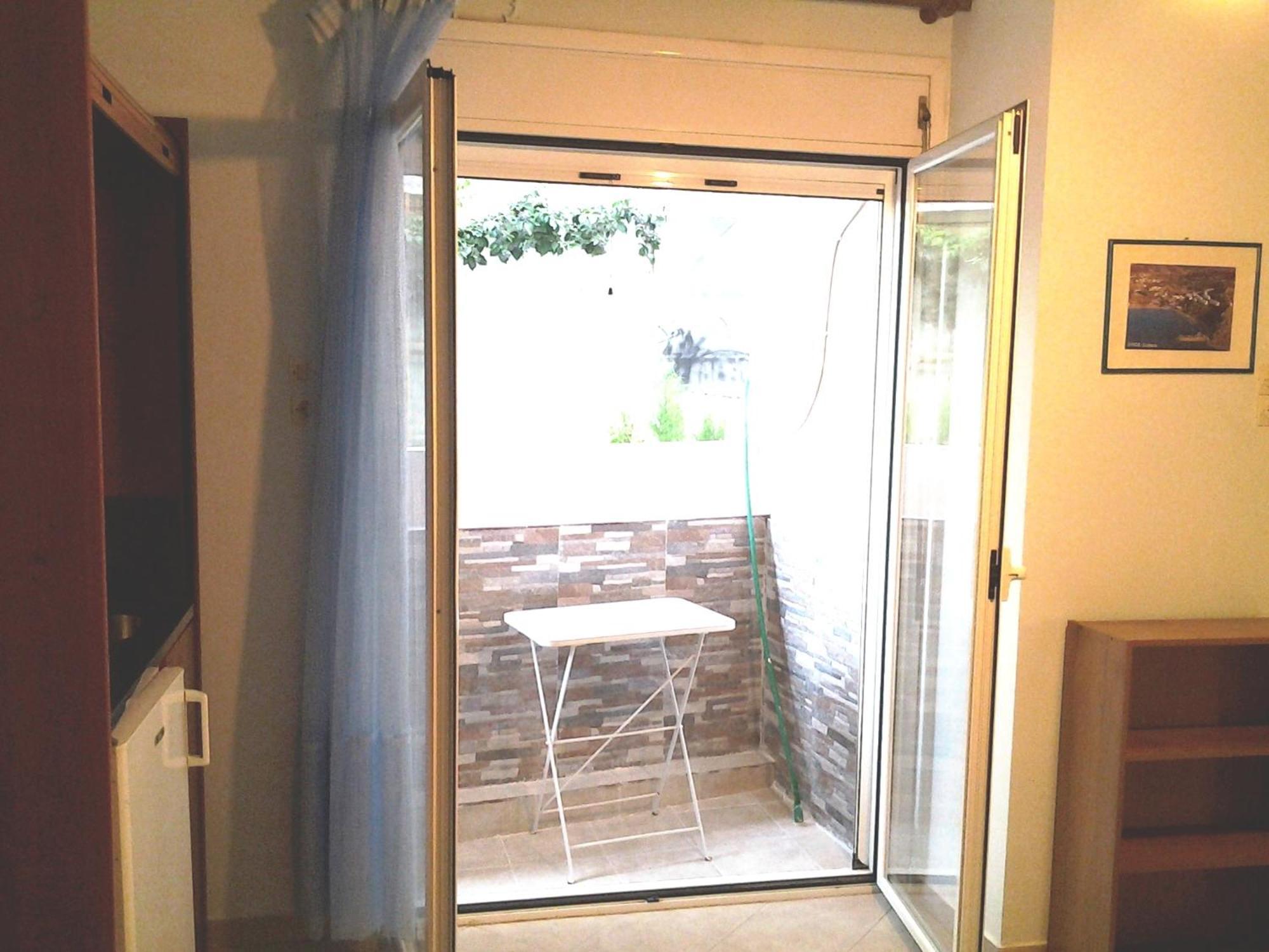 Apergis Rooms Ermoupoli Zimmer foto