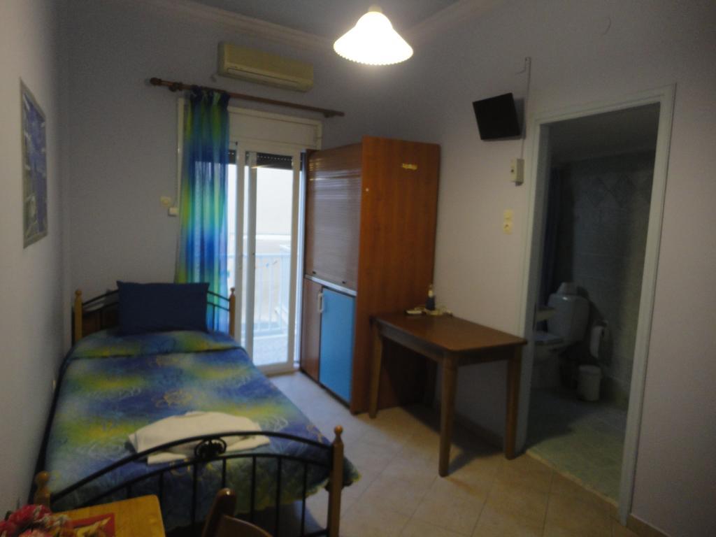 Apergis Rooms Ermoupoli Exterior foto